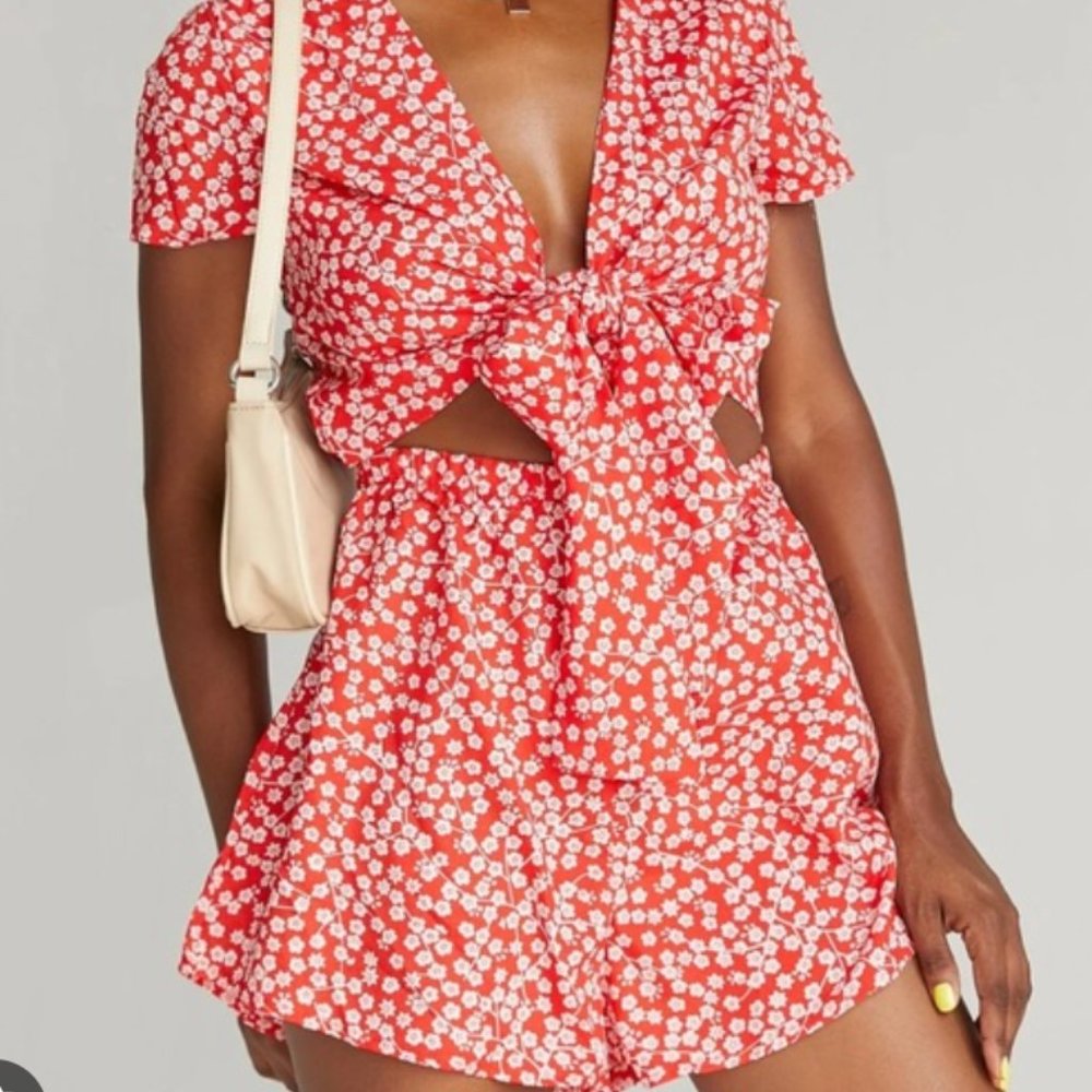 Princess Polly Virgo Ditsy Floral Tie Front Romper, Size 6, Red